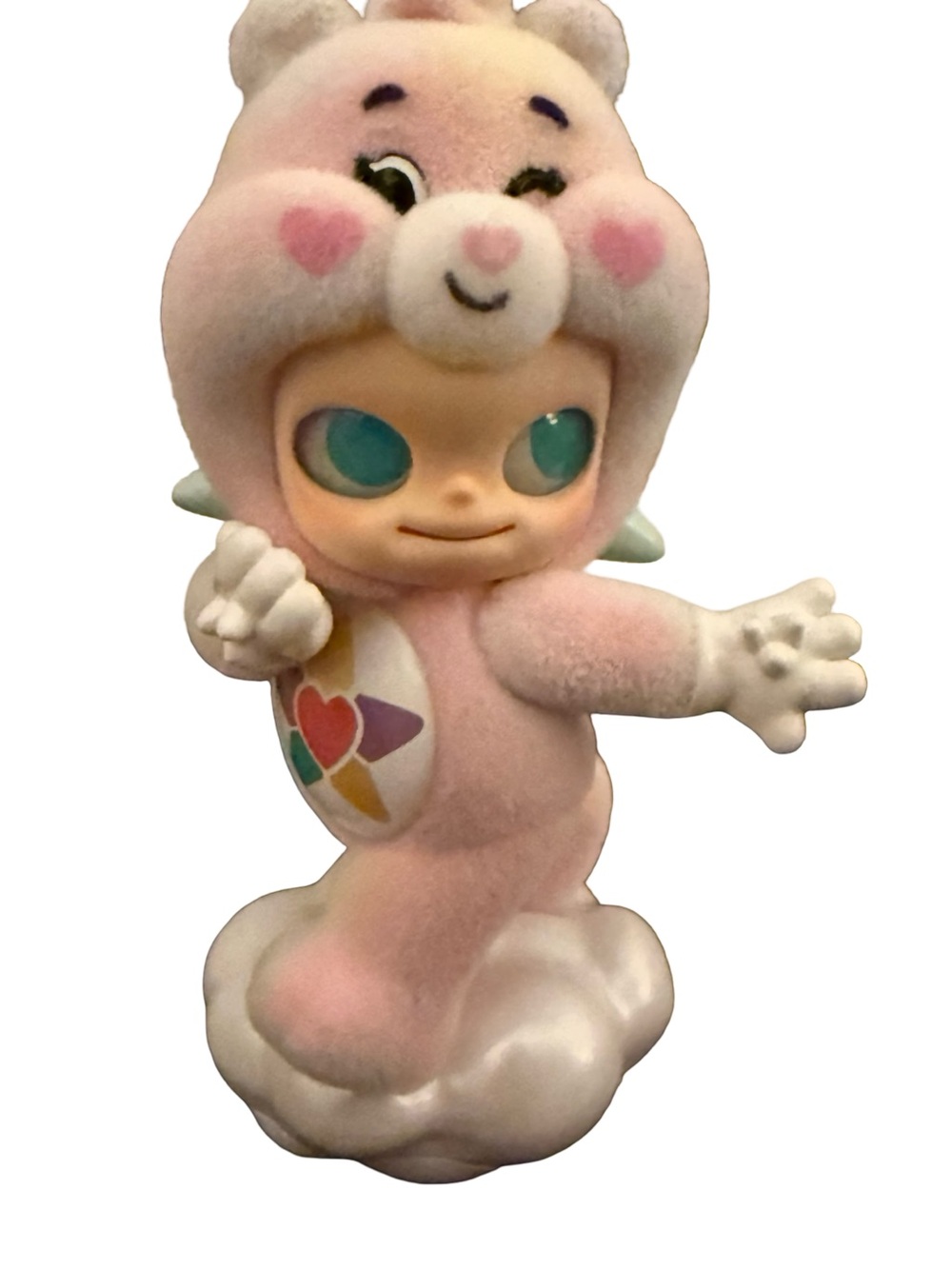 POP MART Crybaby x Care Bears Love-A-Lot Bear Figur